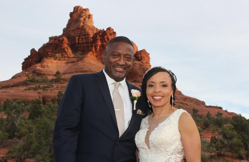 marriage-kimberly-derrick-sedona-destination-weddings