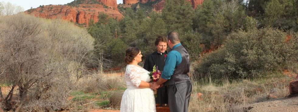 The Sedona Wedding of Kelly and Edward at Red Rock Crossing